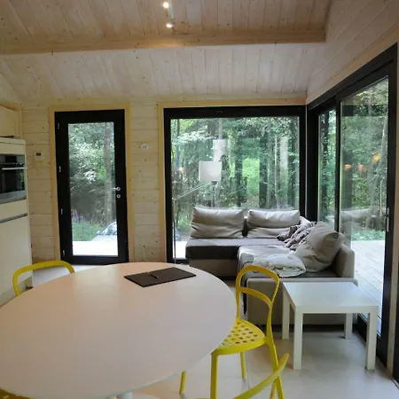 Chalet Droles D'ecureuils Dağ evi *